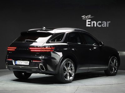 صورة 3 لـ 2023 Genesis GV70