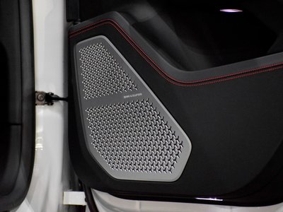 2019 Lamborghini URUS thumbnail 79