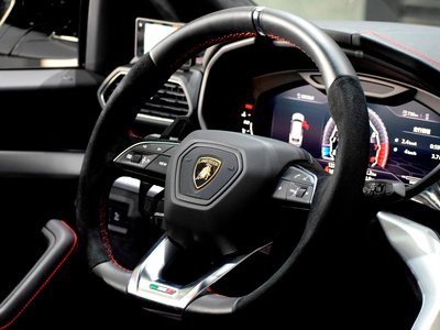 2019 Lamborghini URUS thumbnail 55