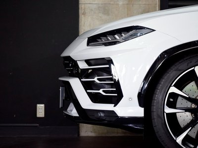 2019 Lamborghini URUS thumbnail 36