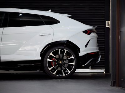 2019 Lamborghini URUS thumbnail 31