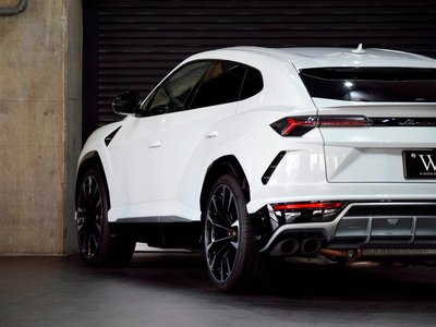 2019 Lamborghini URUS thumbnail 40