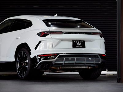2019 Lamborghini URUS thumbnail 38
