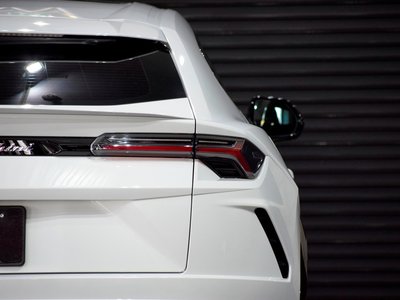 2019 Lamborghini URUS thumbnail 45
