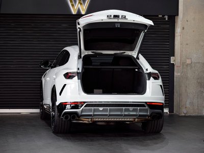 2019 Lamborghini URUS thumbnail 47