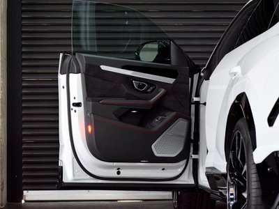 2019 Lamborghini URUS thumbnail 70
