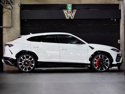 2019 Lamborghini URUS thumbnail 22
