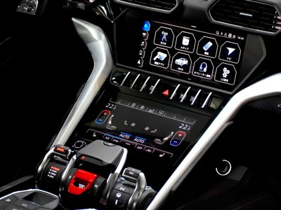 2019 Lamborghini URUS thumbnail 59