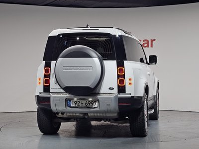 LAND ROVER DEFENDER - 3