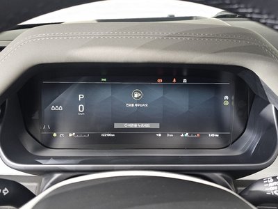 LAND ROVER DEFENDER - 8