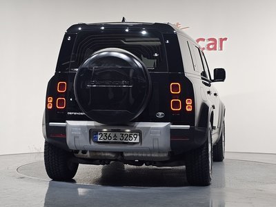 LAND ROVER DEFENDER - 4