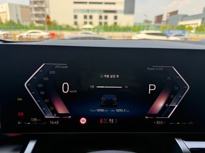 BMW 5 SERIES - 8