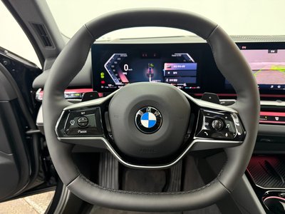 2025 BMW 5 SERIES — миниатюра 12