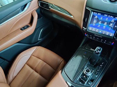 2021 Maserati LEVANTE — миниатюра 32