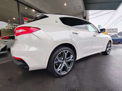 2021 Maserati LEVANTE — миниатюра 14