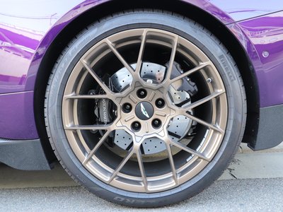 ASTON MARTIN VANQUISH - 9