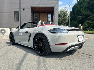 PORSCHE 718 BOXSTER - 10