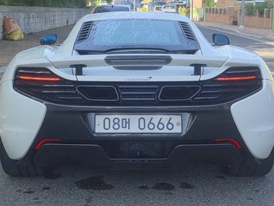 MCLAREN 650S - 4