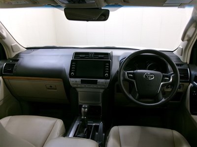 TOYOTA LAND CRUISER PRADO - 5