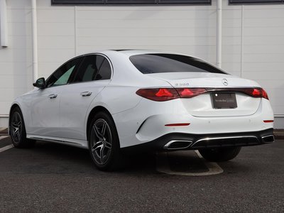 MERCEDES-BENZ E-CLASS - 10