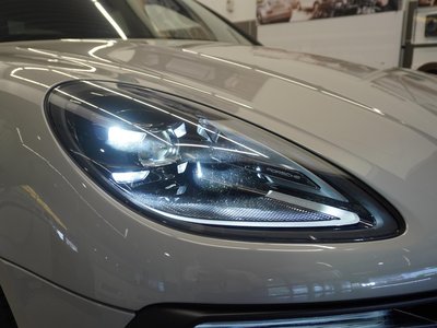 PORSCHE MACAN - 9