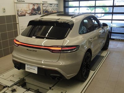 PORSCHE MACAN - 7