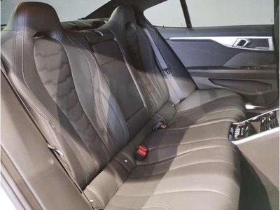 BMW 8 SERIES - 4