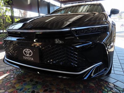 TOYOTA CROWN CROSSOVER - 1