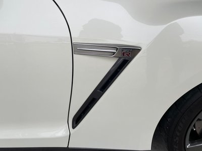 NISSAN GT-R - 7