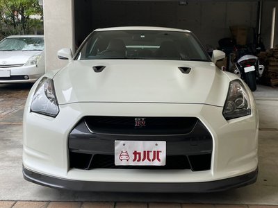 NISSAN GT-R - 2