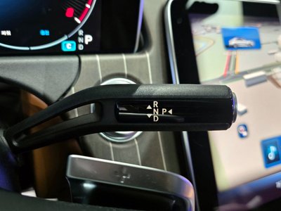 MERCEDES-BENZ E-CLASS - 9