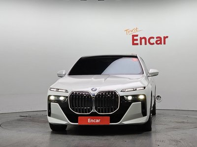 BMW I7 - 2