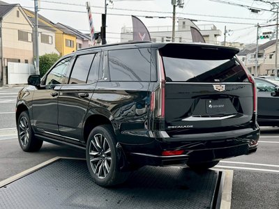 2022 Cadillac ESCALADE — фото 9