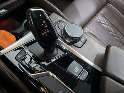 2018 BMW 5 SERIES 照片 9