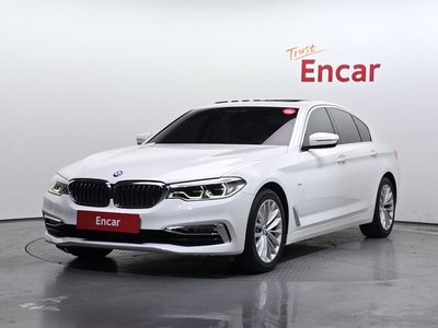 2018 BMW 5 SERIES 照片 1