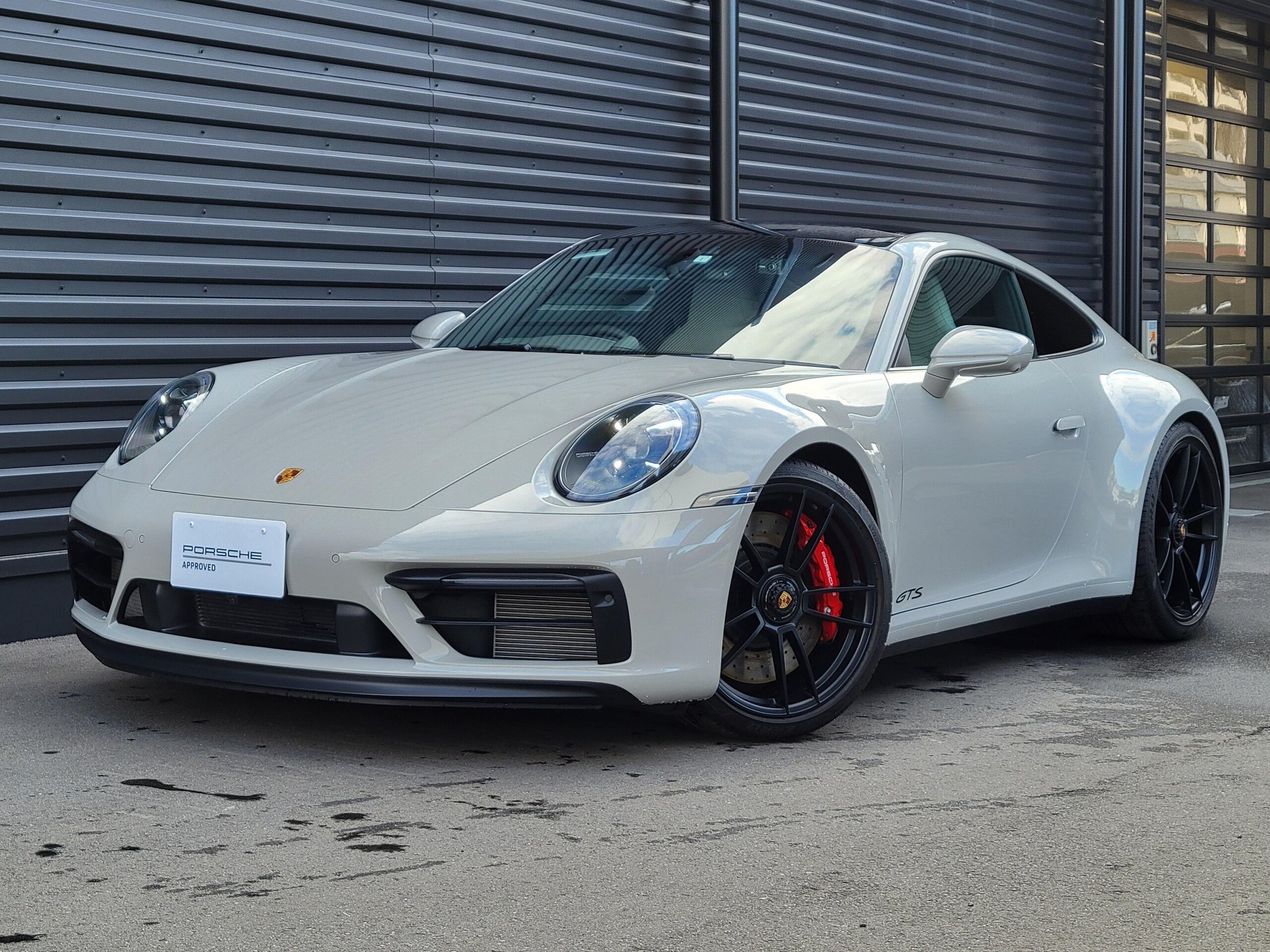 PORSCHE 911 - View 1