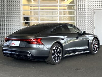 AUDI E-TRON GT QUATTRO - 8