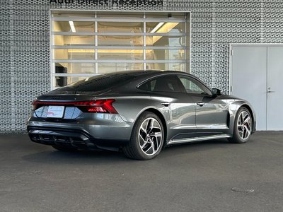 AUDI E-TRON GT QUATTRO - 7