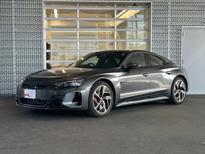 AUDI E-TRON GT QUATTRO - 2