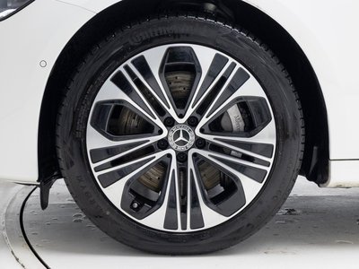 MERCEDES-BENZ E-CLASS - 6