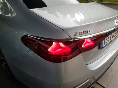 صورة 4 لـ 2024 Mercedes-BENZ E-CLASS