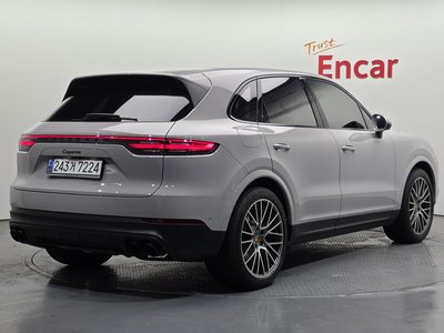 PORSCHE CAYENNE - 4