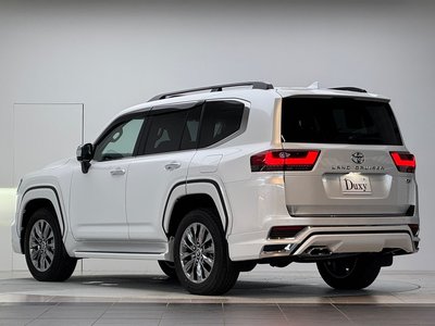 TOYOTA LAND CRUISER 300 - 9