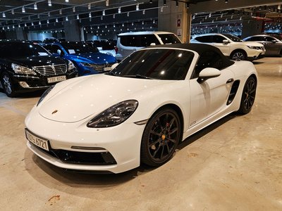 PORSCHE 718 BOXSTER - 2