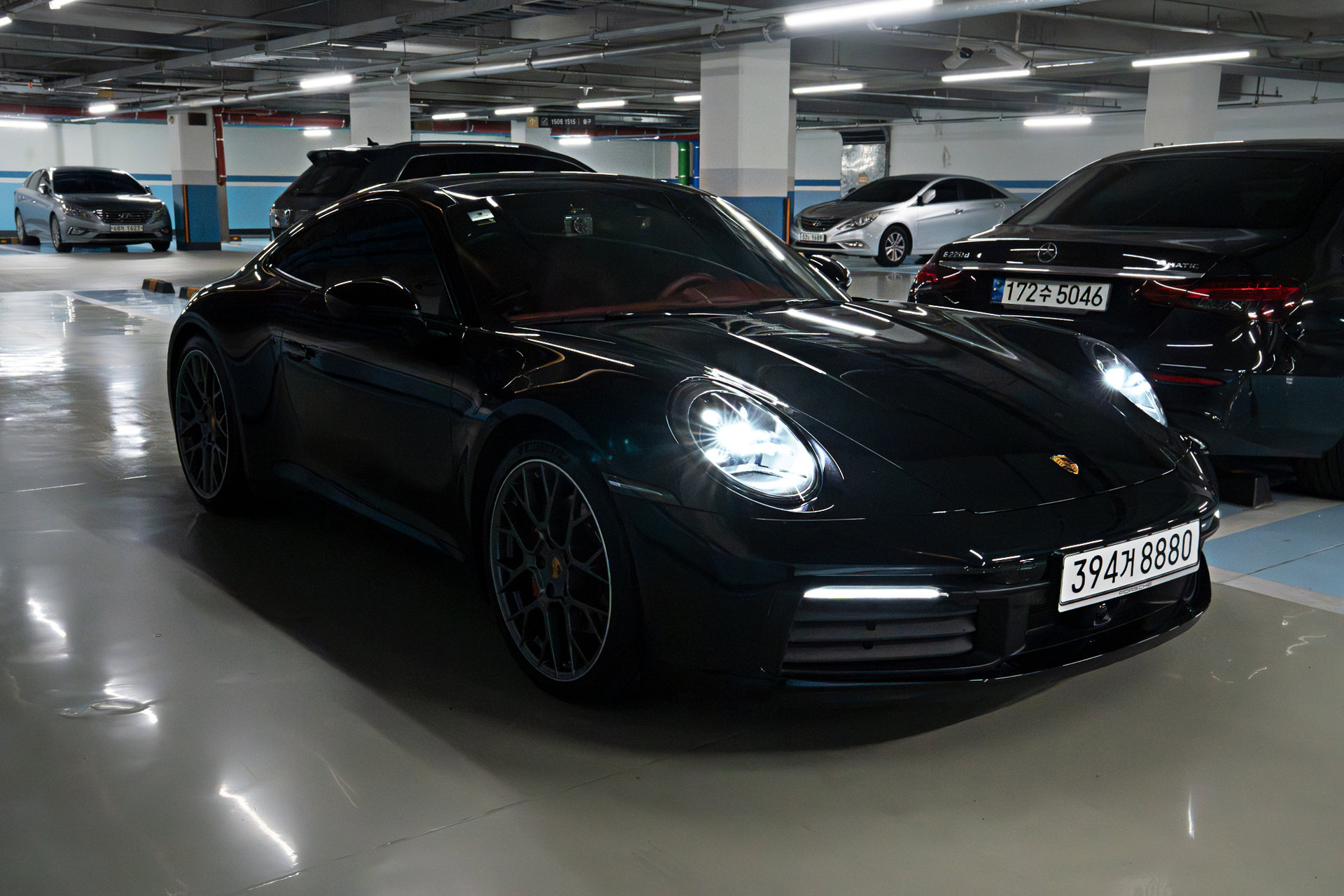 PORSCHE 911 - View 1