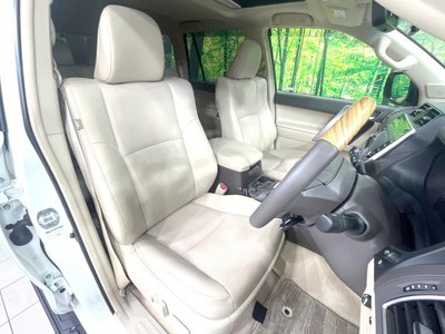 TOYOTA LAND CRUISER PRADO - 8