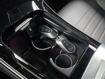 MERCEDES-BENZ GLC - 9