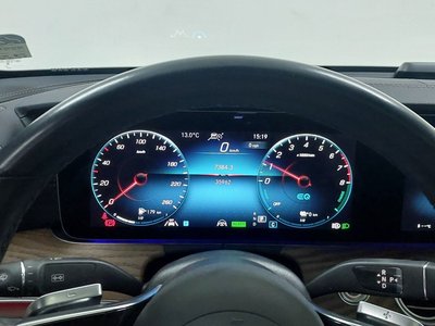 MERCEDES-BENZ E-CLASS - 8