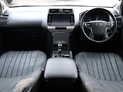 TOYOTA LAND CRUISER PRADO - 10