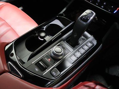 2021 Maserati LEVANTE — миниатюра 30